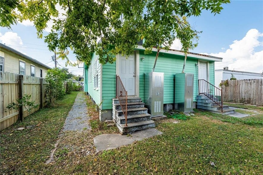 Building Photo - 1521 Pauline St