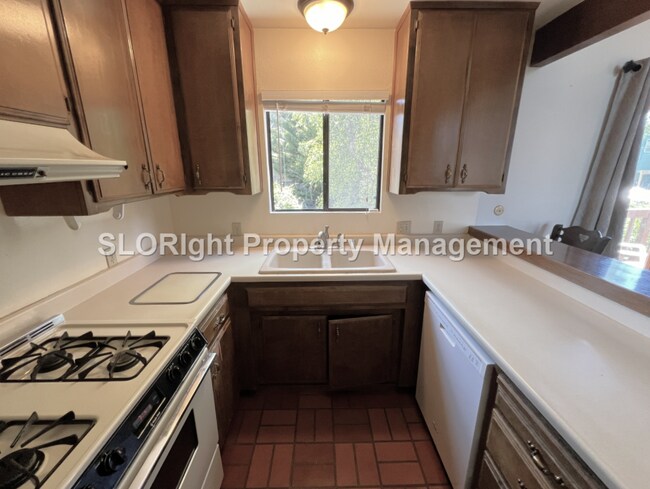 Building Photo - AVAILABLE AUGUST -  Spacious Los Osos Home - 3 Bed / 2 Bath