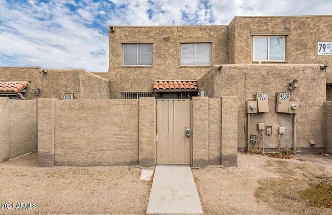 Primary Photo - 4522 E Pueblo Ave