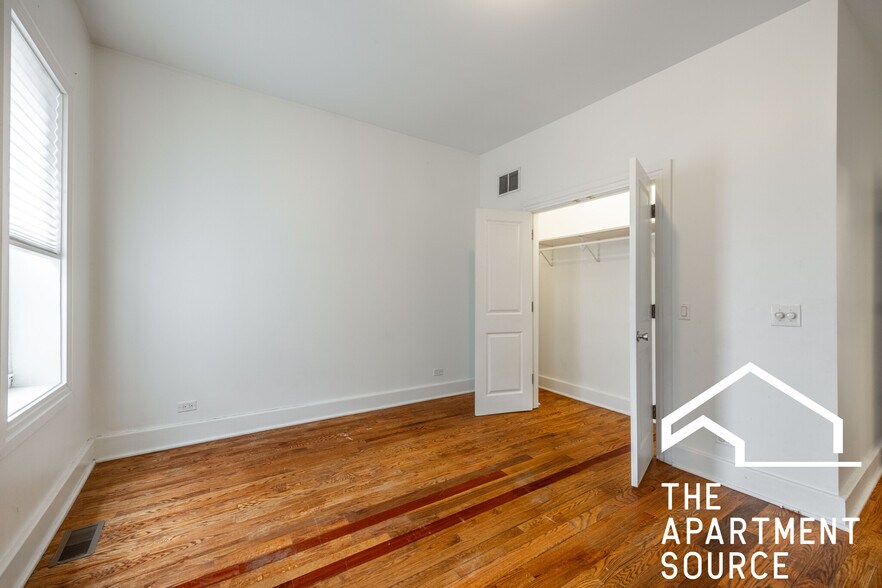 Building Photo - 1820 S Throop St