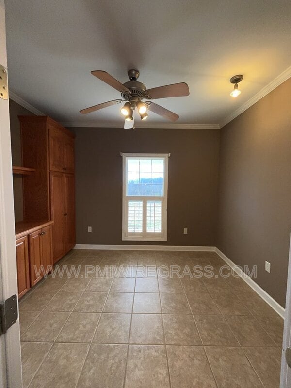 Building Photo - 249 Windsor Garden Dr