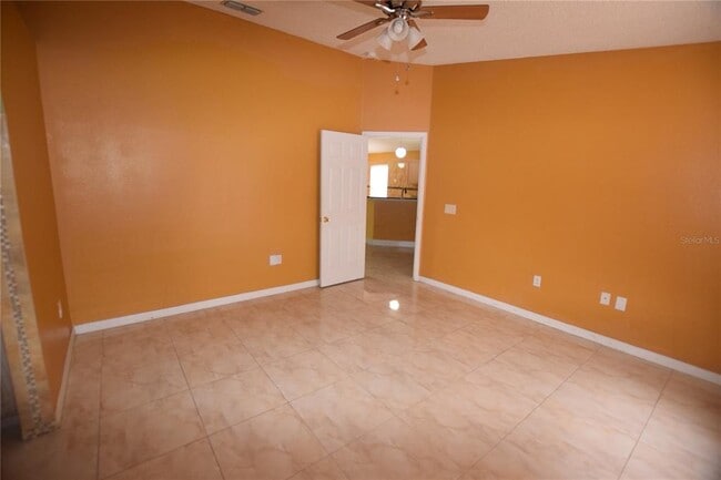 Building Photo - 26 Justin Dr