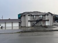 Building Photo - 606 8th St