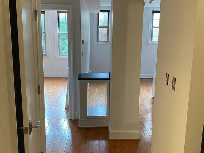 Building Photo - 3220 17th St NW