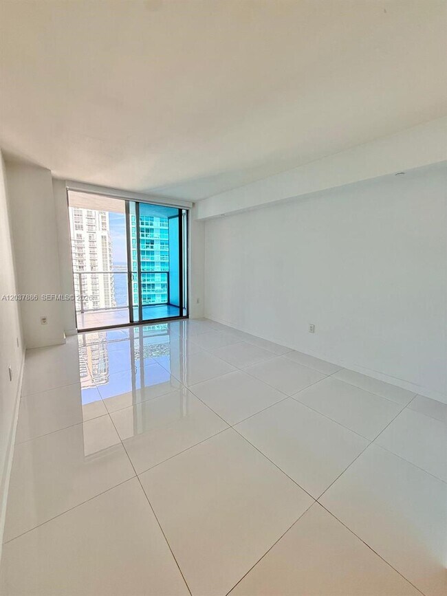 Building Photo - 1100 S Miami Ave