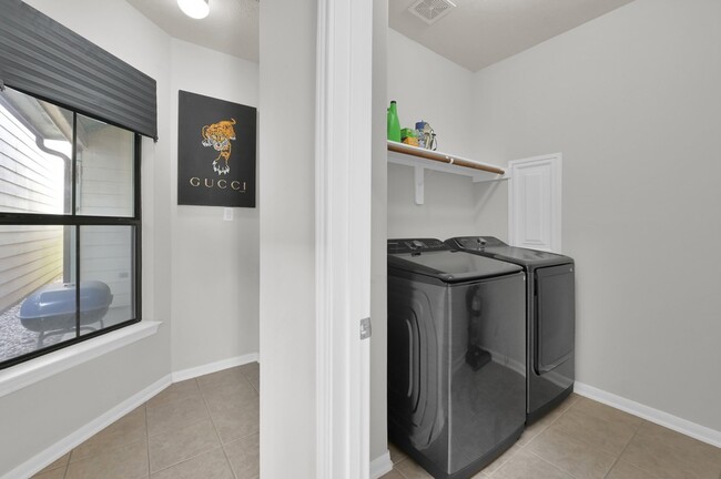 Building Photo - 3607 Cedar Flats Ln