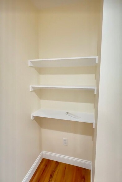 Building Photo - 159 N Canyon Blvd