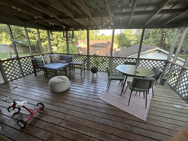 Building Photo - 3504 Galahad Dr