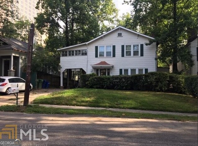 Building Photo - 32 Highland Dr NE