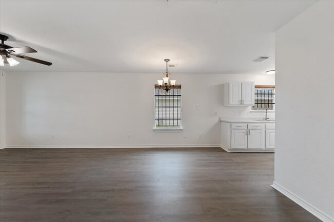 Building Photo - 11419 Roandale Dr