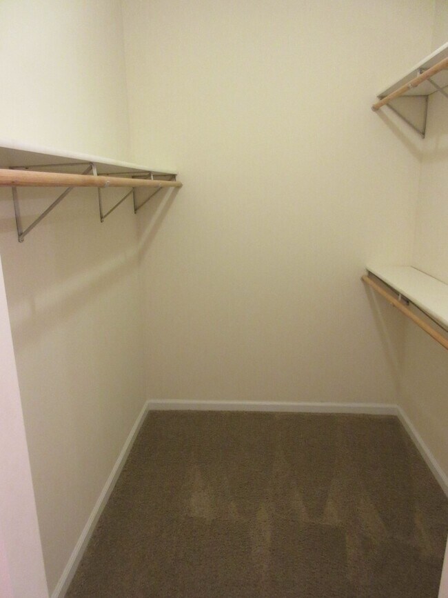 Building Photo - 1115 Kennesaw Ridge Rd