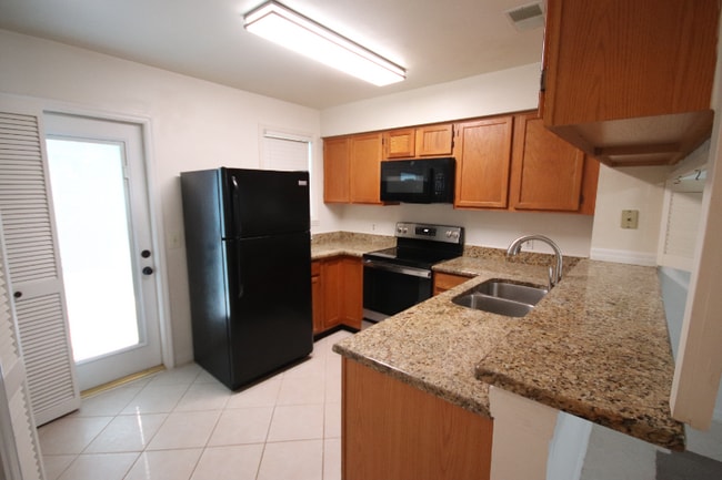 Building Photo - 11328 Stratton Park Dr
