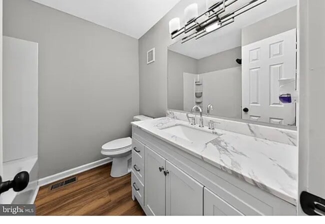 Building Photo - 901 Cobble Creek Curv