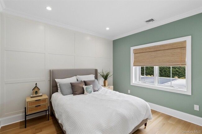 Building Photo - 47 Old Riverhead Rd