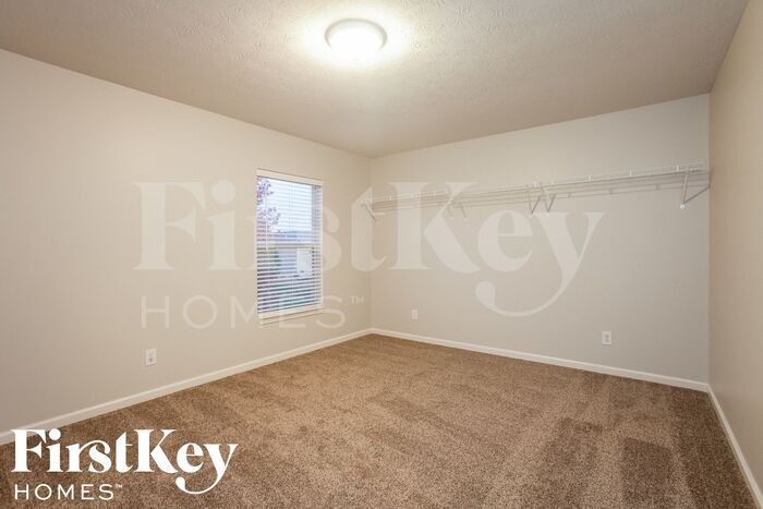 Building Photo - 1170 Highland Lake Way