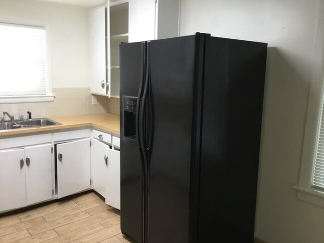 Building Photo - Charming 2 Bedroom Home in Old Town Longmont!
