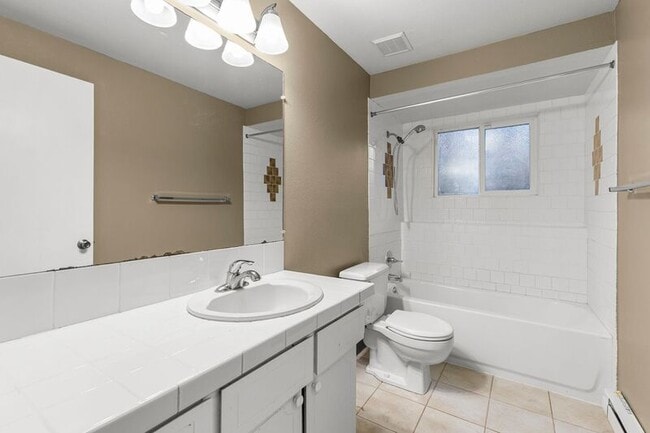 Building Photo - 201 SE 176th Pl