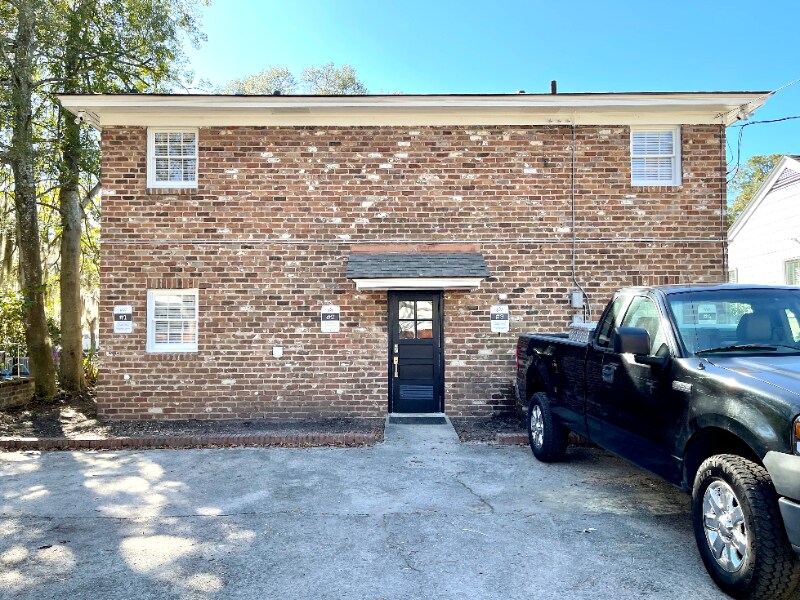Building Photo - 6 W 51st St