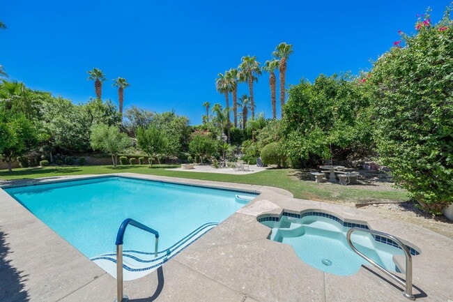 Building Photo - 72511 Theodora Ln