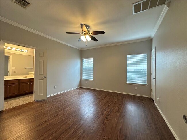 Building Photo - 11409 Hereford St