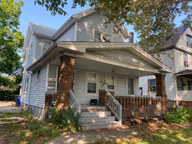 Primary Photo - 378 E 156th St