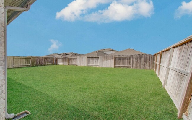 Building Photo - 10602 Great Basin Dr