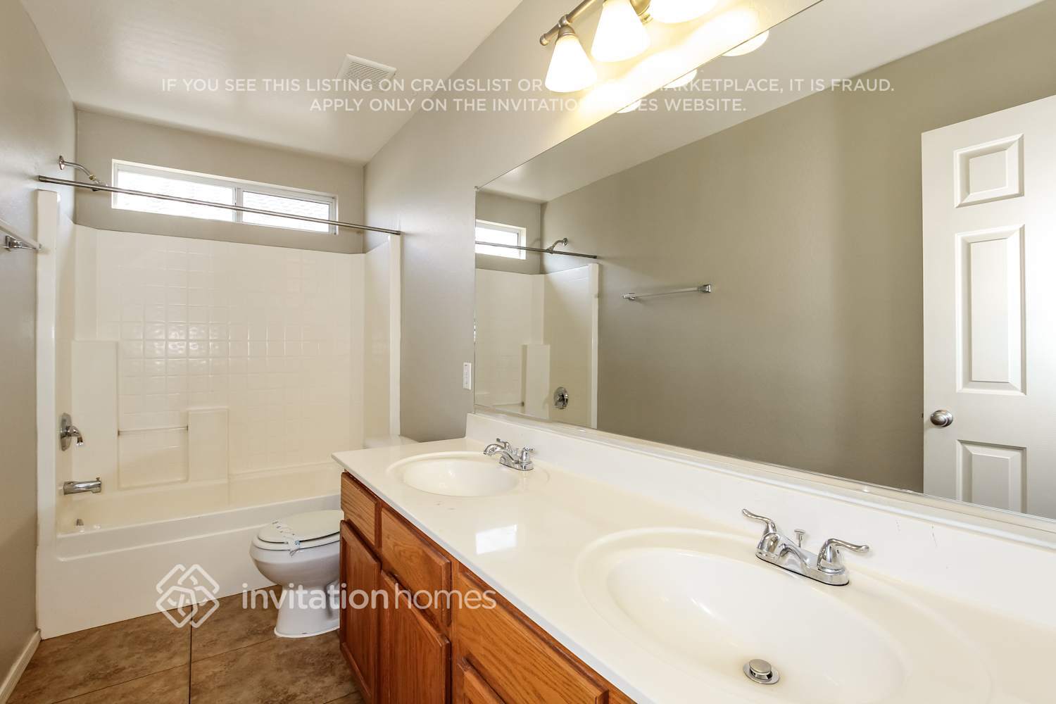 Building Photo - 9049 N 115th Dr
