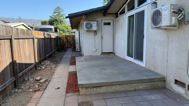 Building Photo - Incredible Remodled 4 bedroom House