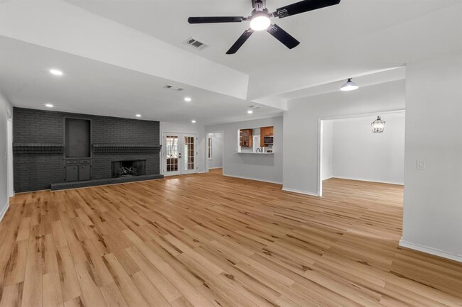 Building Photo - 801 Lime Rock Dr