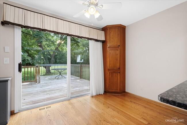 Building Photo - 38W199 Heatherfield Dr