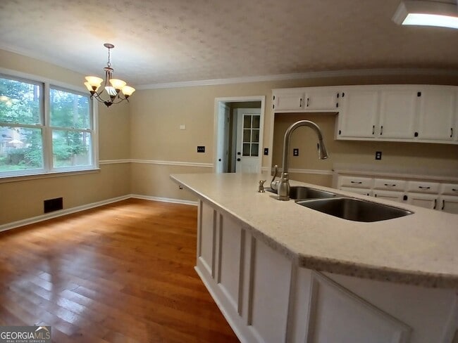 Building Photo - 4761 Habersham Way SE