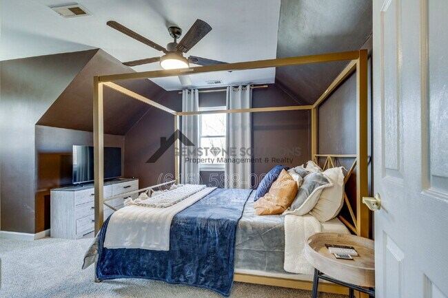 Building Photo - 500 Windy Rd