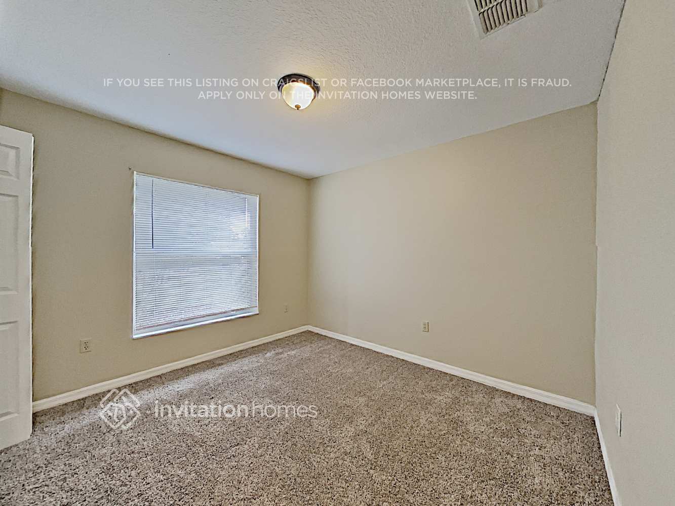 Building Photo - 1545 Reade Cir