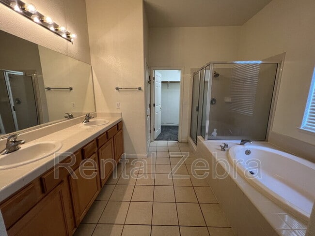 Building Photo - 1239 Catalina Dr