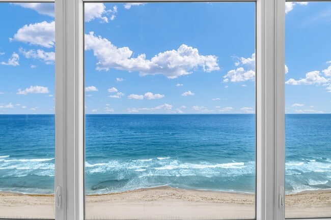 Building Photo - 550 S Ocean Blvd