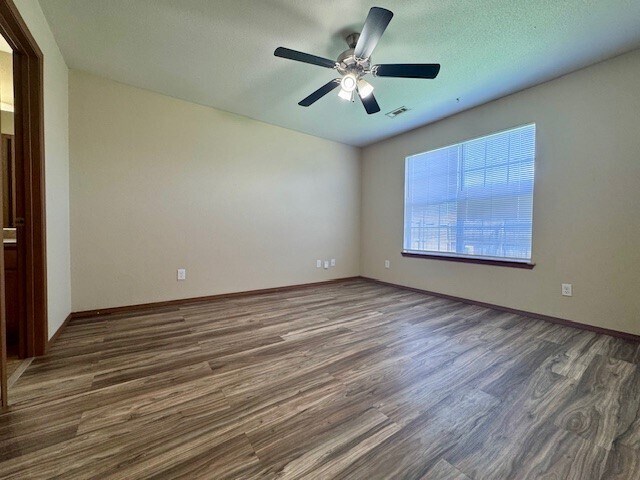 Building Photo - 4202 SW Chapelstone Ave