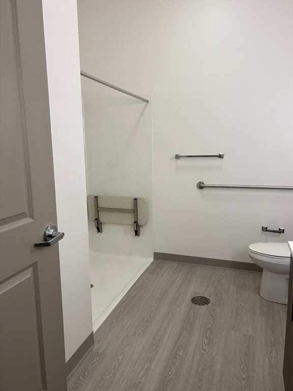 Building Photo - 626 Main St