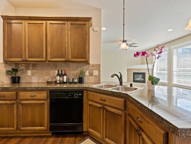 Building Photo - 4005 N Pioneer Canyon Dr