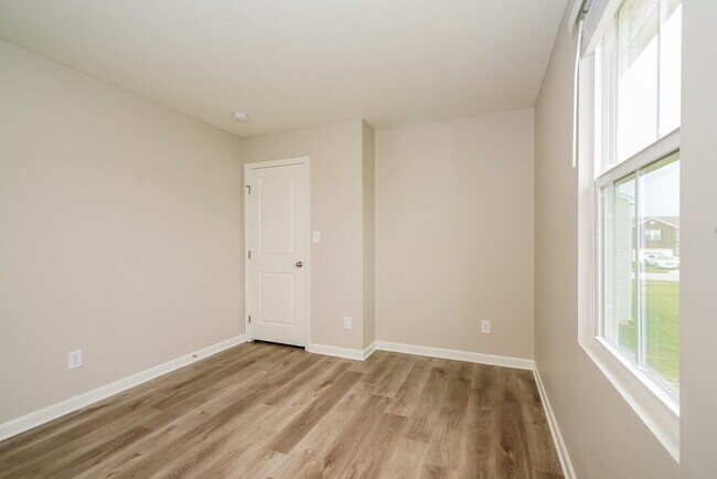 Building Photo - 107 Campus Ln