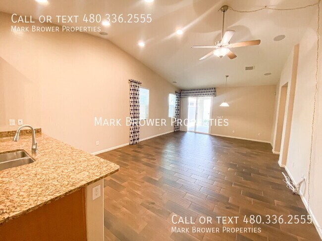 Building Photo - 115 S Bermuda Cir