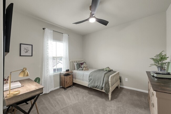 Building Photo - 679 Red Elm Ln