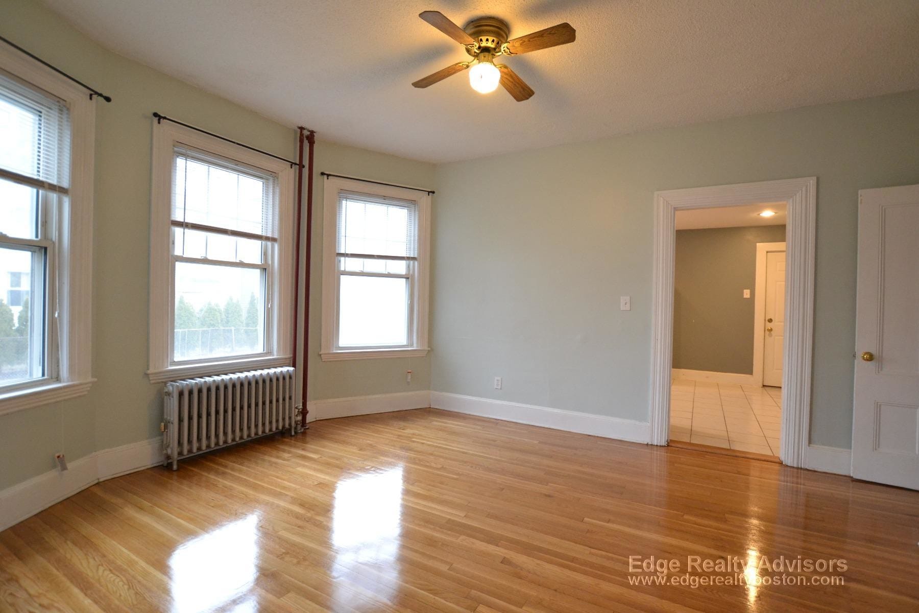 Building Photo - 22-24 Everett Sq. Unit 1