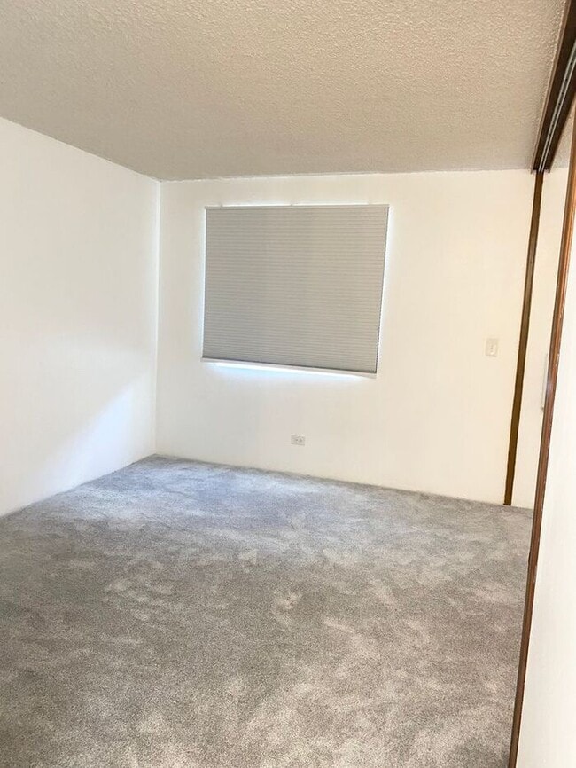 Building Photo - Pearlridge Gardens & Tower:1 Bdrm 1 Bath Condo Apt w/ 1 Open Pkg