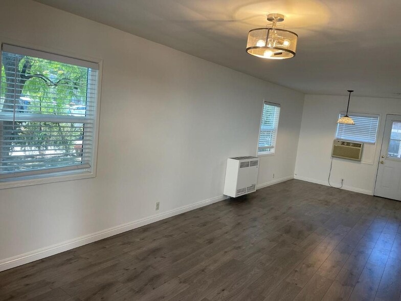 Building Photo - 330 Pasadena Ave
