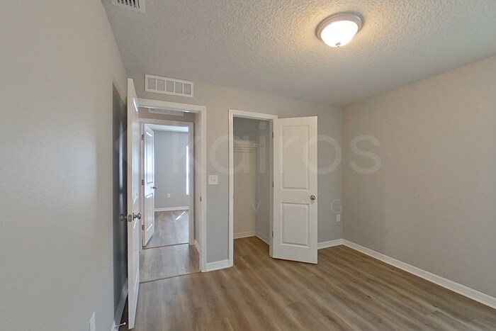 Building Photo - 2907 W Camilo Dr