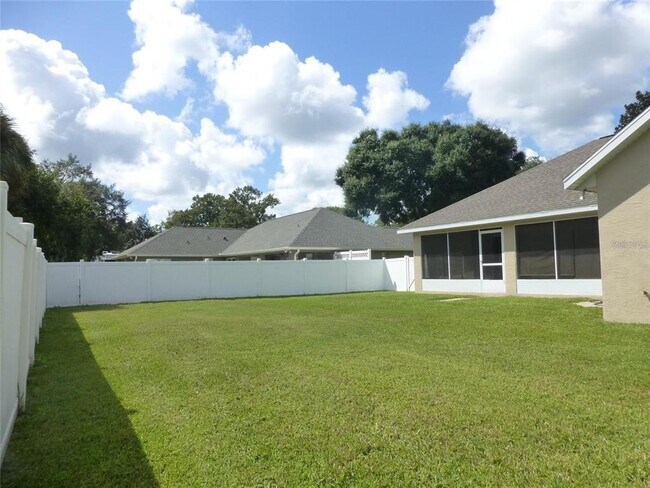 Building Photo - 1311 SE 39th Ct