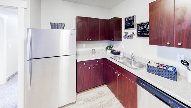 Building Photo - University View Rexburg (Past)