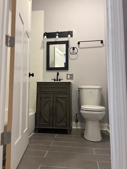 Building Photo - 6344 S Vernon Ave