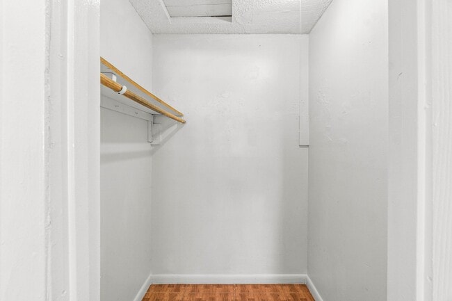 Building Photo - 4867 Gulfstream Rd