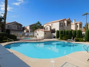 Building Photo - Gorgeous 3 bedroom condo with a 2 car garage! Tons of upgrades*Southwest*Gated community*